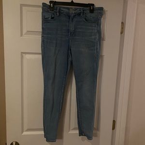 WOMEN’s Jeans/American Eagle/high rise jegging/ SZ - 14